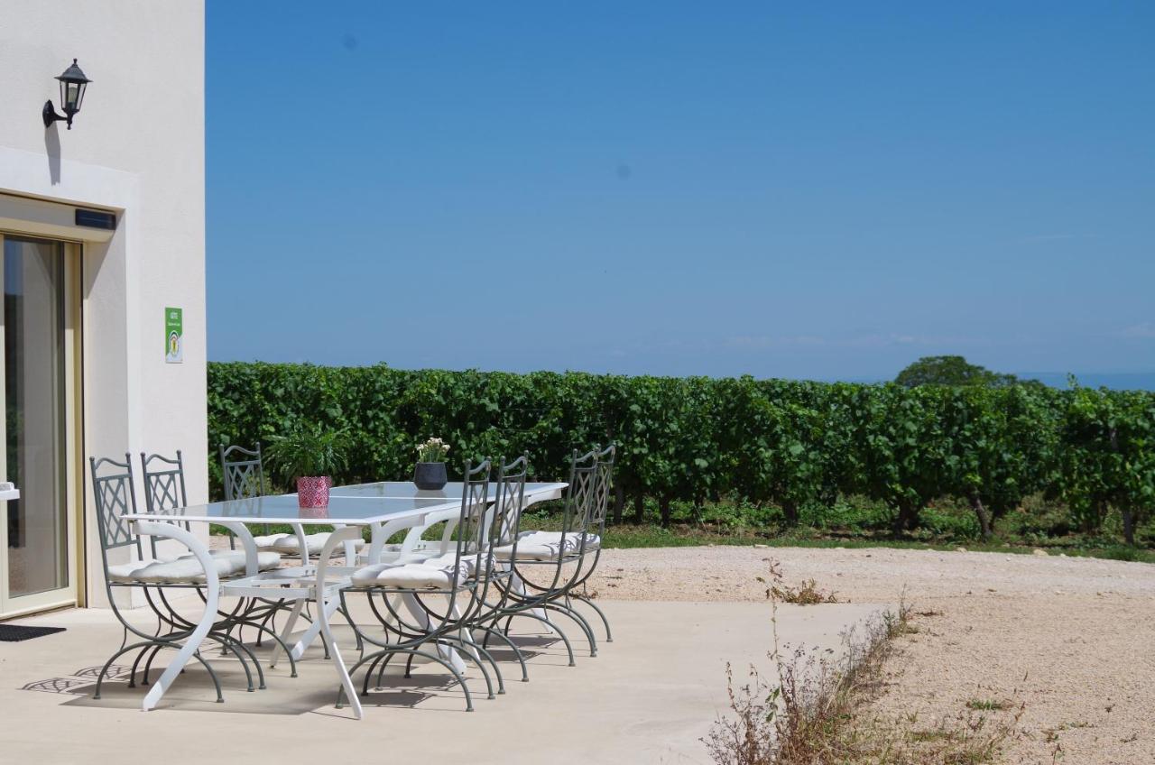 Domaine Joseph Lafarge Wine Resort Winemaker House La Maison Du Negociant Lugny Buitenkant foto